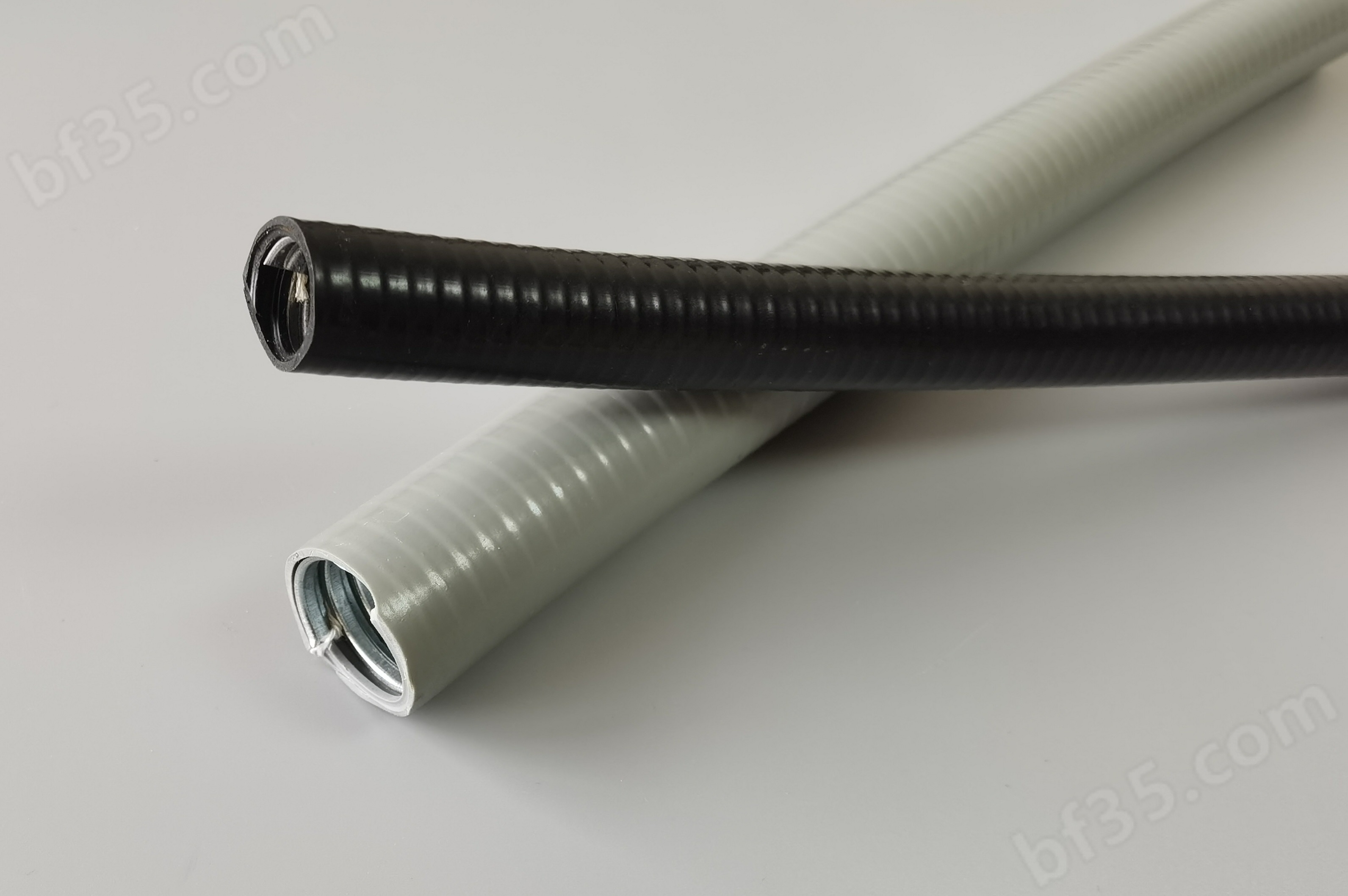 平包塑镀锌钢软管 平滑包塑金属管